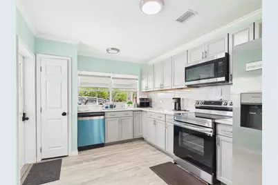 420 Greenwich Avenue NW, Port Charlotte, FL 33952 - Photo 9