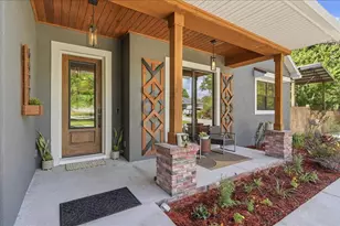 6422 Forestwood Dr W, Lakeland, FL 33811 - Photo 5