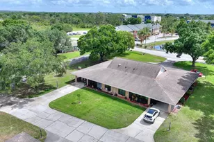 302 Genesis Pointe Dr, Lake Wales, FL 33859 - Photo 37