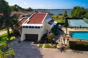 4 Casarena Ct, Winter Haven, FL 33881 - Photo 1