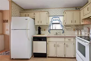 6473 Peppertree Path NE, Winter Haven, FL 33881 - Photo 15