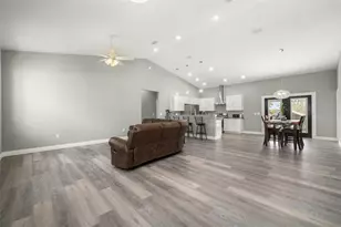 189 N Oleander Dr, Avon Park, FL 33825 - Photo 13