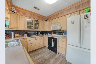 129 W Northside Drive, Lake Wales, FL 33853 - Photo 9