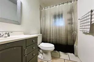 121 Maris Ct, Lakeland, FL 33809 - Photo 13