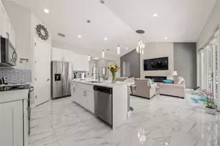 2009 Flower Terrace, Sebring, FL 33875 - Photo 5