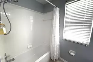 4706 Dunquin Pl, Tampa, FL 33610 - Photo 51