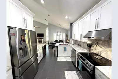 4706 Dunquin Place, Tampa, FL 33610 - Photo 11