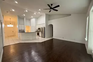 725 Country Walk Cove, Eagle Lake, FL 33839 - Photo 13