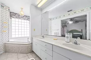 954 Odoniel Dr, Lakeland, FL 33809 - Photo 11