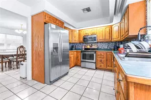 954 Odoniel Dr, Lakeland, FL 33809 - Photo 7