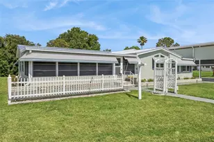 5274 Island View Cir N, Polk City, FL 33868 - Photo 9