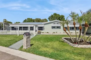 5274 Island View Cir N, Polk City, FL 33868 - Photo 5
