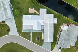 5274 Island View Cir N, Polk City, FL 33868 - Photo 47