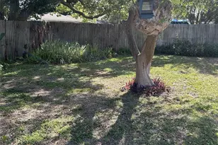 1715 Sandalwood Cir SW, Winter Haven, FL 33880 - Photo 3