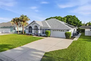 737 Santa Maria Dr, Winter Haven, FL 33884 - Photo 3