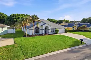 737 Santa Maria Dr, Winter Haven, FL 33884 - Photo 3