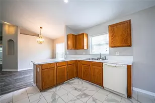 10458 Lucaya Dr, Tampa, FL 33647 - Photo 17
