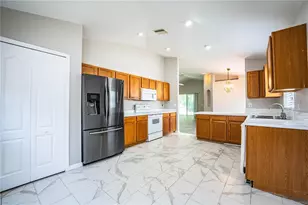 10458 Lucaya Dr, Tampa, FL 33647 - Photo 19