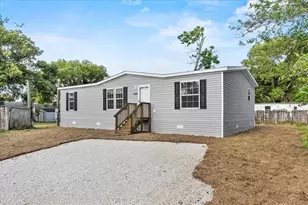 1909 Pleasure Dr, Holiday, FL 34691 - Photo 3