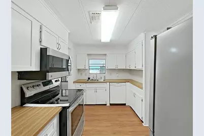 1688 Foxway Dr, Lakeland, FL 33810 - Photo 11