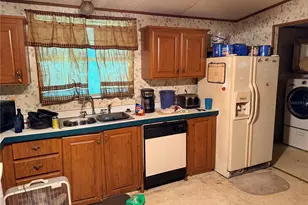 844 Strain Blvd, Lakeland, FL 33815 - Photo 3