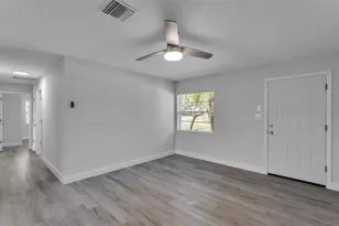 201 E Pine St, Davenport, FL 33837 - Photo 5