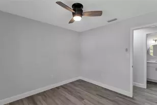 201 E Pine St, Davenport, FL 33837 - Photo 15