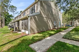 8671 Hunters Key Cir, Tampa, FL 33647 - Photo 3
