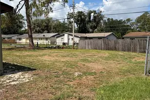 1106 Milner Dr W, Lakeland, FL 33810 - Photo 9
