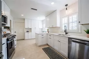 58 Lake Link Cir SE, Winter Haven, FL 33884 - Photo 13