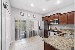 4187 Shadetree Ln, Lakeland, FL 33812 - Photo 11