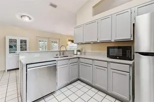 933 Devonshire Way, Lake Wales, FL 33853 - Photo 7