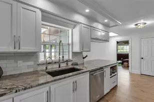 4301 Orangewood Loop E, Lakeland, FL 33813 - Photo 9