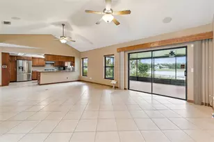 1041 Country Lake Cir, Lake Wales, FL 33898 - Photo 5
