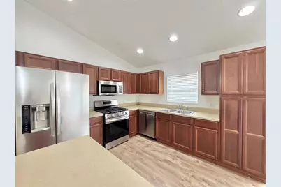 502 Viola Drive, Davenport, FL 33837 - Photo 9