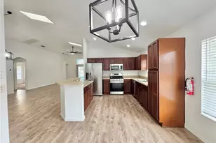 502 Viola Dr, Davenport, FL 33837 - Photo 7
