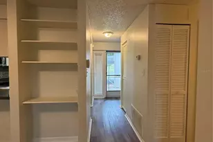 702 Country Ln NE, Winter Haven, FL 33881 - Photo 9