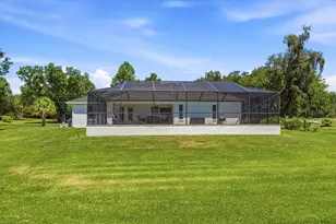 7125 Honeysuckle Dr, Lakeland, FL 33813 - Photo 3