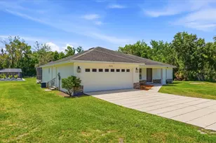 7125 Honeysuckle Dr, Lakeland, FL 33813 - Photo 1