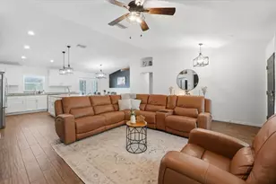 7125 Honeysuckle Dr, Lakeland, FL 33813 - Photo 9