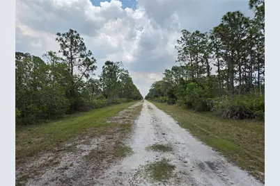 915 Laguna Dr, Indian Lake Estates, FL 33855 - Photo 9