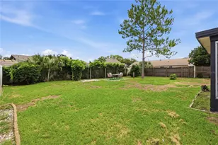 804 Centerwood Ct, Brandon, FL 33511 - Photo 25