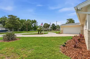 1401 SE Paradise Ave, Crystal River, FL 34429 - Photo 3
