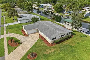 1401 SE Paradise Ave, Crystal River, FL 34429 - Photo 7