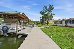 1401 SE Paradise Ave, Crystal River, FL 34429 - Photo 25