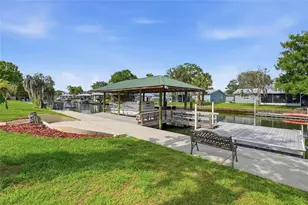 1401 SE Paradise Ave, Crystal River, FL 34429 - Photo 27