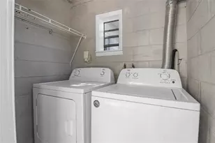 205 W Maple St, Davenport, FL 33837 - Photo 19