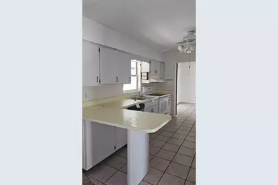 416 6th St S, Dundee, FL 33838 - Photo 5