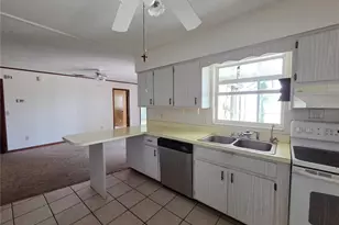 416 6th St S, Dundee, FL 33838 - Photo 5