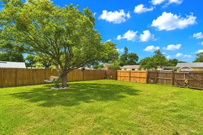 142 Martha Drive, Lake Wales, FL 33898 - Photo 9